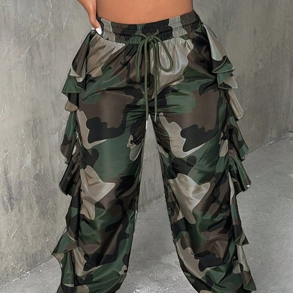 Camo Print Drawstring Waist Ruffle Trim Pants - Picture 2 of 5